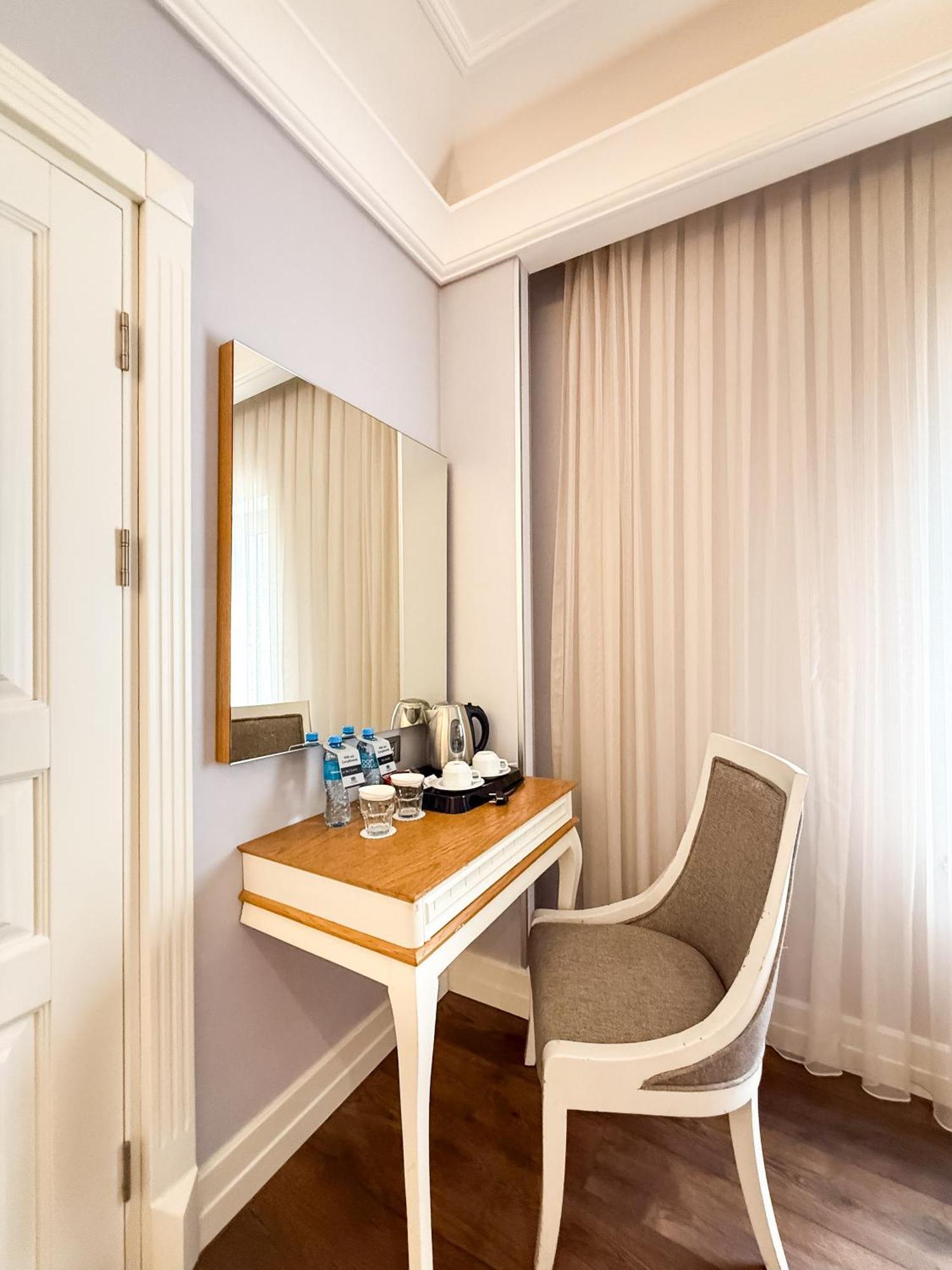 Theatrum Hotel Baku Exterior photo